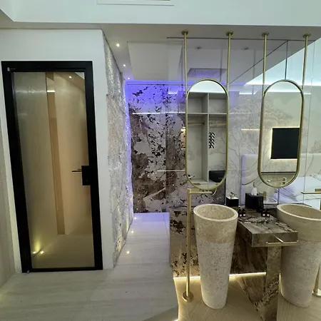 Borghese Boutique *